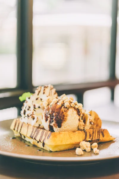 Waffle de banana — Fotografia de Stock