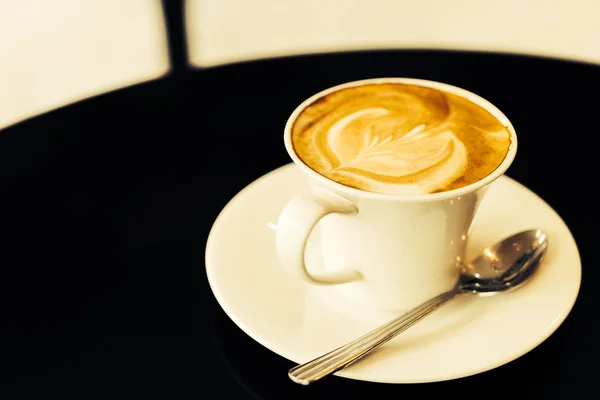 Latte coffee cup on table — Stock Photo, Image