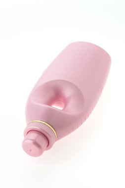 Kumaş yumuşatıcı şişe izole