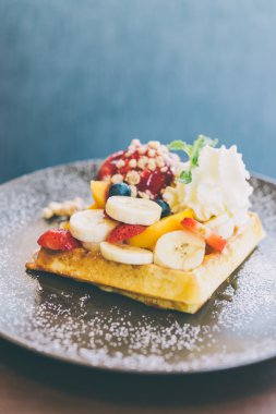 Meyve natürmort waffle