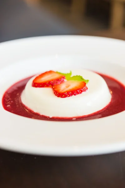 Panna cotta sucrée — Photo