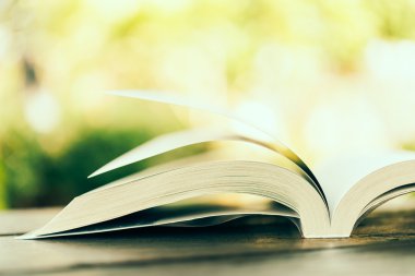 Açık bir kitap