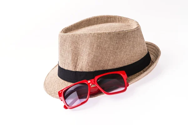 Chapeau et lunettes de soleil rouges — Photo