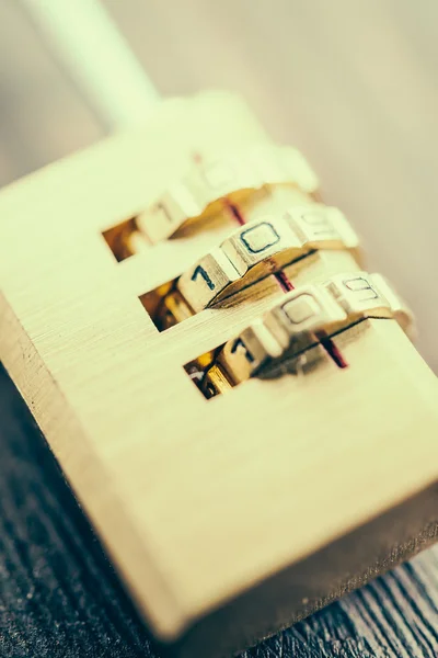 Pad lock on wood — Stock Photo, Image