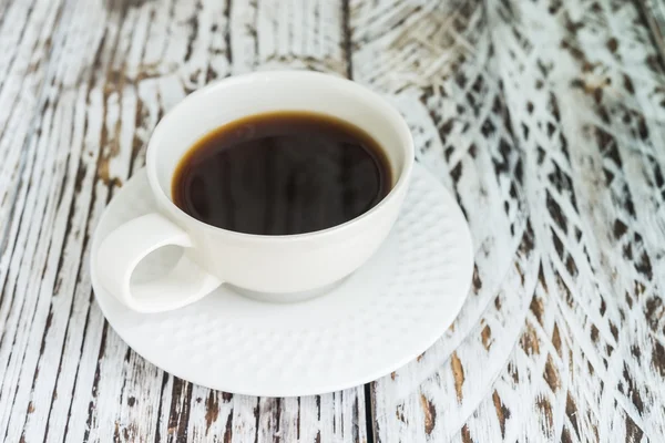 Bílý hrnek na kávu — Stock fotografie