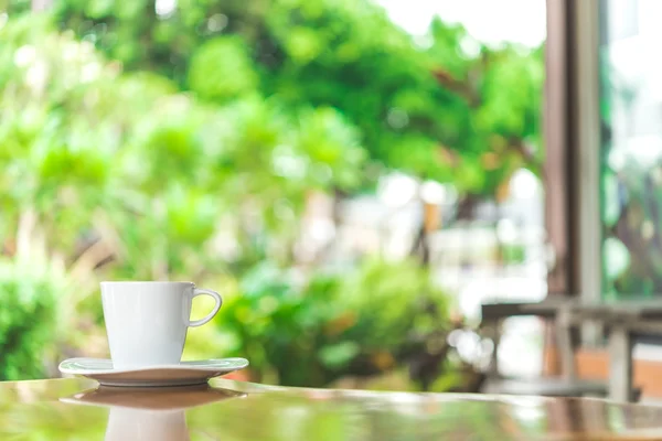 Taza de café en la cafetería —  Fotos de Stock