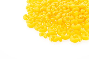 makarna beyaz arkaplanda izole