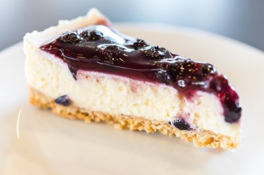 yaban mersini peynirli kek