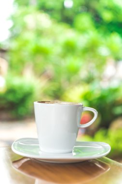 Kafede kahve fincanı