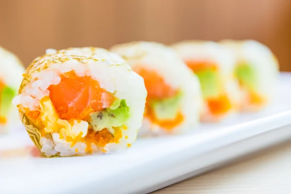 Lazac sushi tekercs maki — Stock Fotó