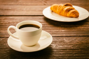 Lezzetli çıtır kruvasan