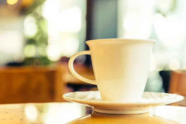 Kaffeebecher im Café — Stockfoto