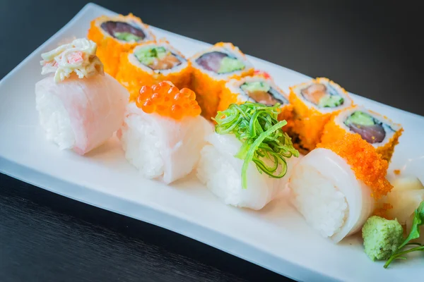 Čerstvé sushi rolky — Stock fotografie