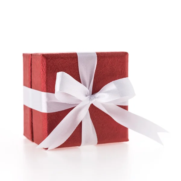 Різдвяна червона подарункова коробка — стокове фото