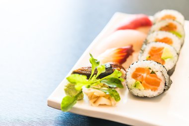 Suşi pirinç rulo