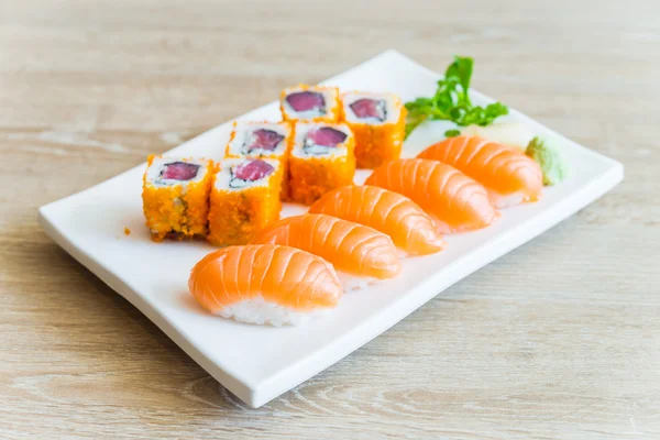 Nigiri sushi rullar — Stockfoto