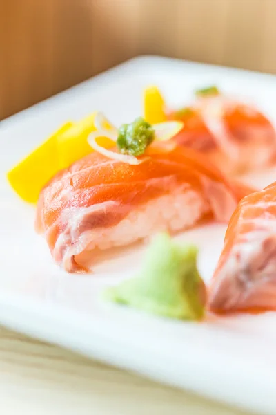 Raw Salmon rice sushi — Stock Photo, Image