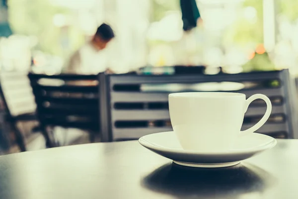 Tazza da caffè su tavolo di legno — Foto Stock