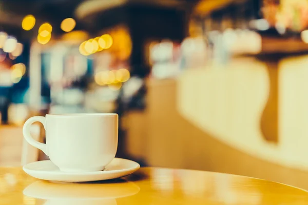 Schwarzer Kaffee in weißer Tasse — Stockfoto