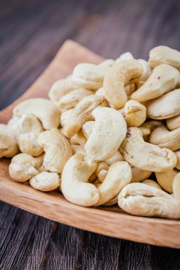 Kaju ahşap arka plan üzerinde