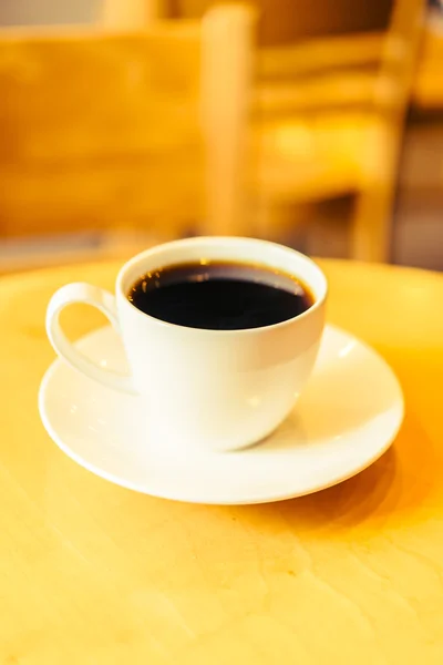 Filiżanka kawy w kawiarni — Zdjęcie stockowe