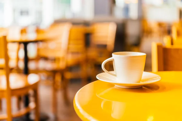 Tasse à café dans un café — Photo