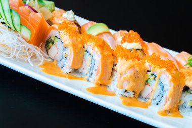 Somon suşi rulo