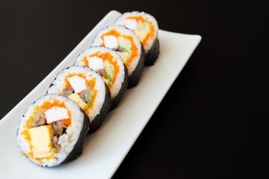 Somon suşi rulo
