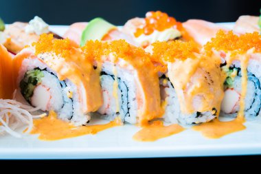 Somon suşi rulo