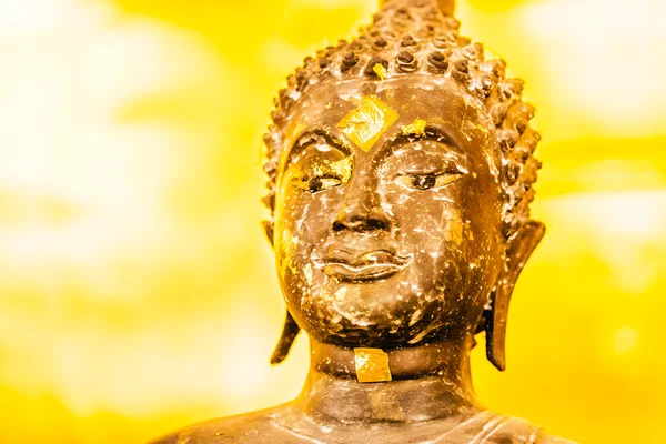 Statua dorata di Buddha — Foto Stock