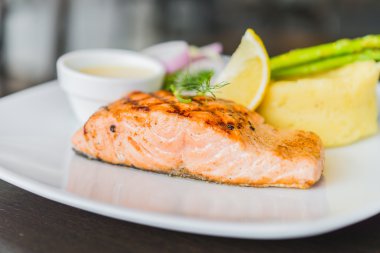 somon balığı filetosu