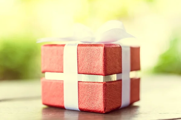 Geburtstagsgeschenkbox — Stockfoto