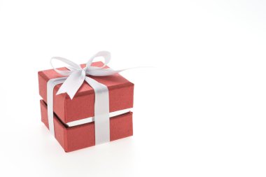 Kırmızı hediye kutusu