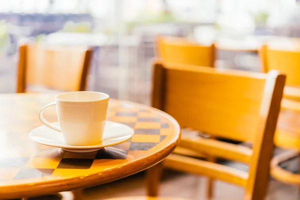 Tazza di caffè in caffetteria — Foto Stock