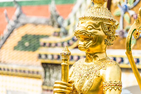 Estátua em Wat Phra Kaew em Bancoc — Fotografia de Stock