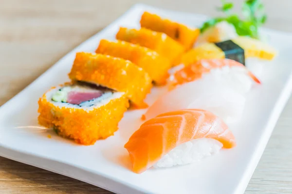 Nigiri sushi rullar — Stockfoto