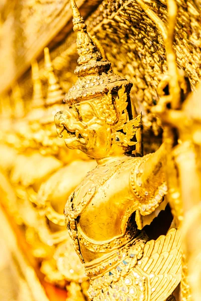 Socha ve wat phra kaew — Stock fotografie