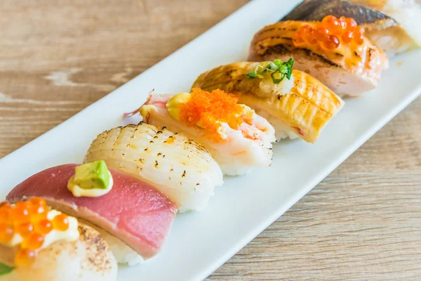 Rollos de sushi japoneses — Foto de Stock