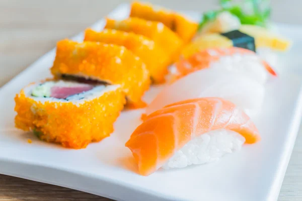 Japanese sushi rolls — Stock Photo, Image