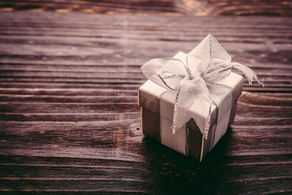 Caja de regalo de cumpleaños — Foto de Stock