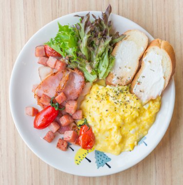 tabakta Servis Kahvaltı