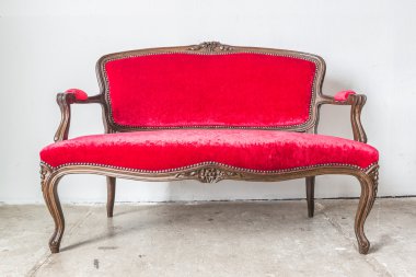 Kırmızı klasik koltuk