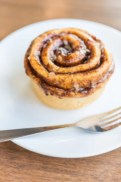 Cinnamon roll — Stock Photo, Image