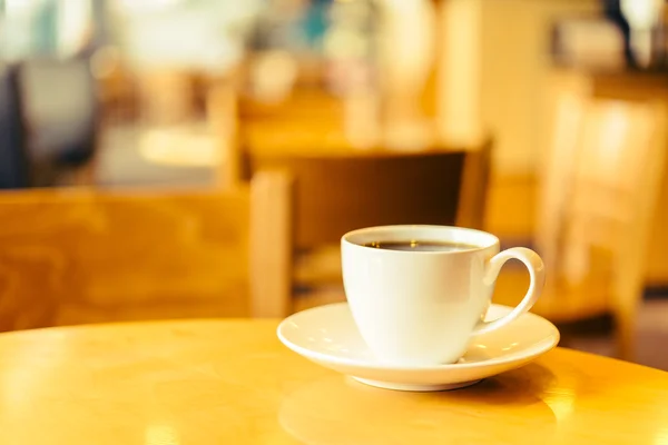 Kaffeetasse im Café-Shop — Stockfoto