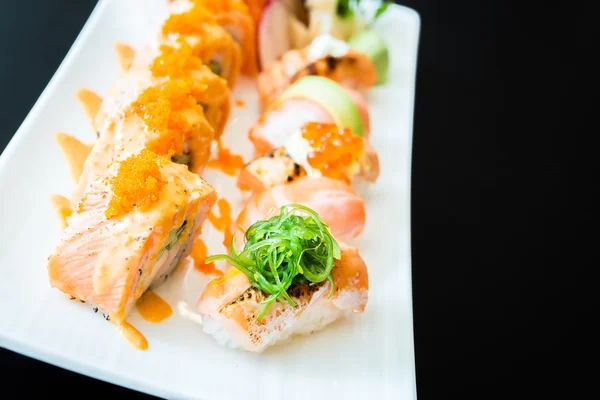 美味的日本寿司卷 — 图库照片