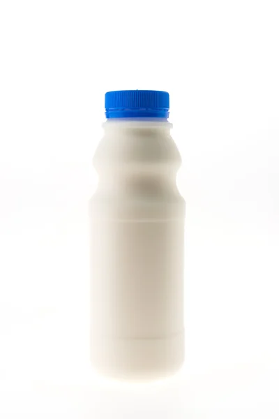 Eine Flasche frische Milch — Stockfoto