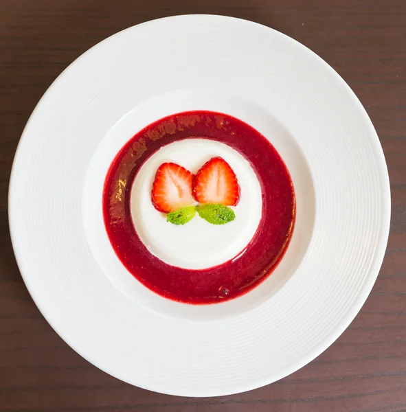 Fragola di Panna cotta — Foto Stock