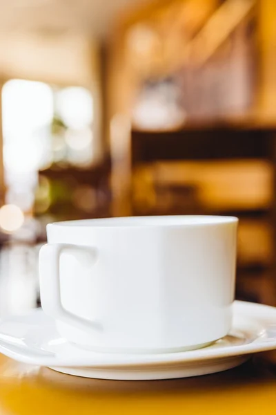 Coffee cup in coffee shop — Stock Photo, Image