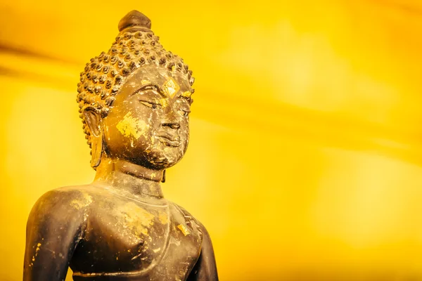 Estátua de Buda em wat arun — Fotografia de Stock