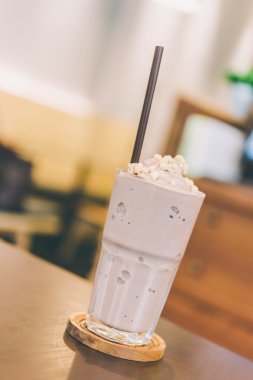 Çikolata muz smoothie milkshake